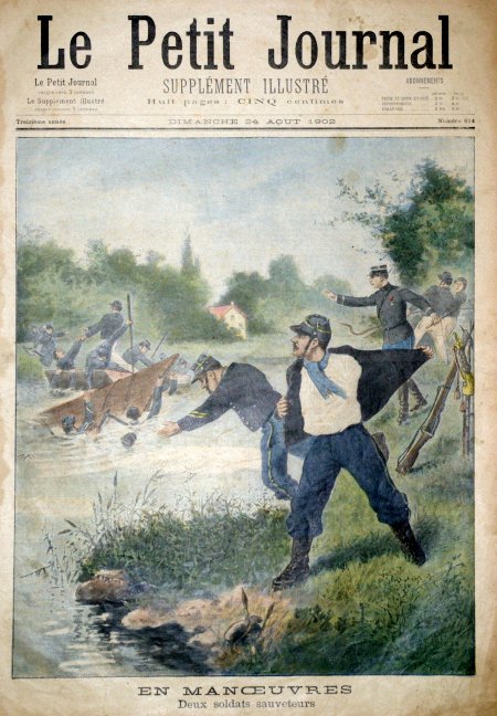 journal Le petit journal illustré En Manoeuvres, deux soldats sauveteurs.