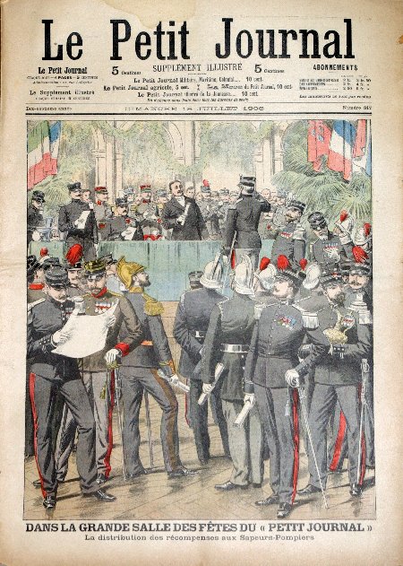 journal Le petit journal illustré Dans la grande salle des fêtes du Petit Journal. La distribution des récompenses aux Sapeurs-Pompiers.